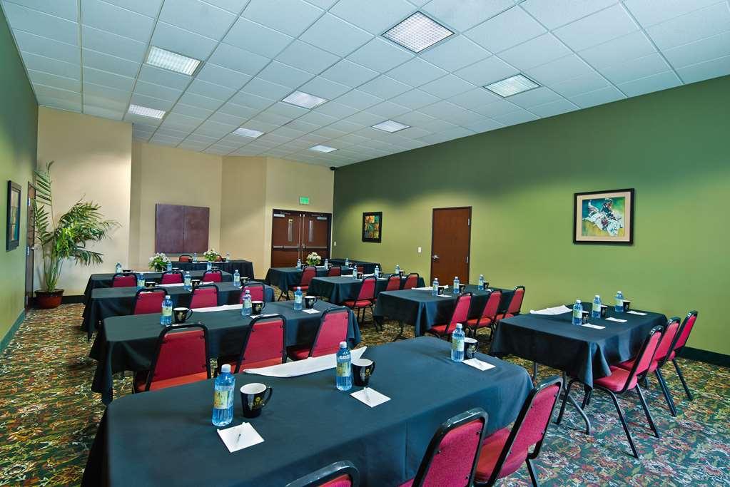 Oxford Suites Pendleton Facilities photo
