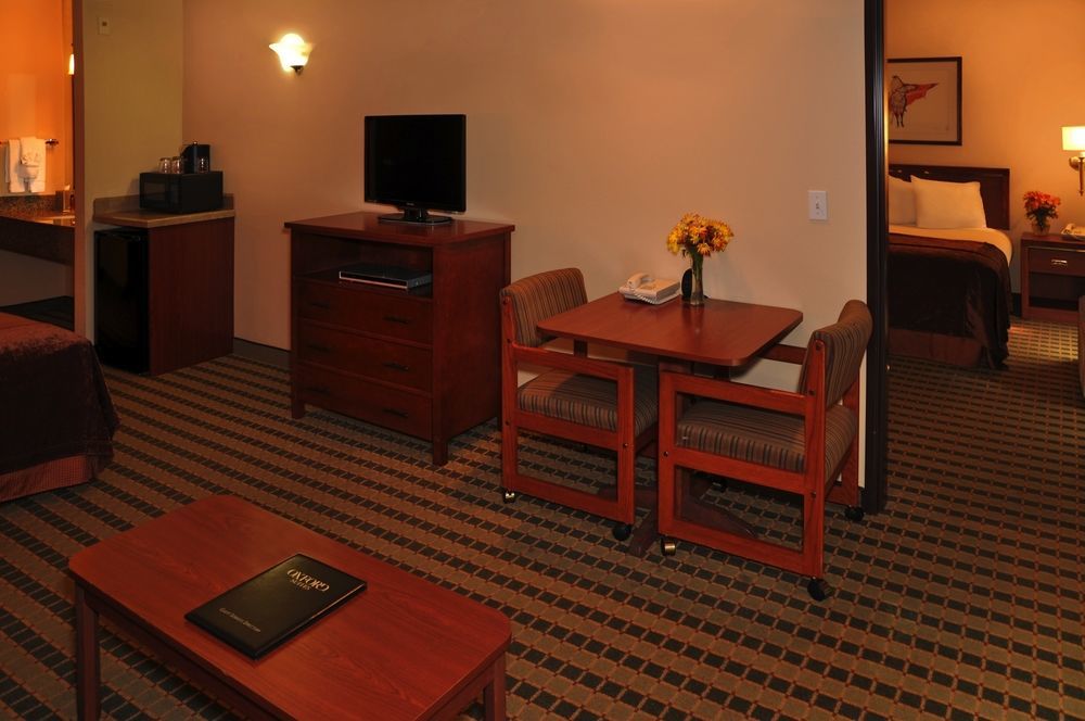 Oxford Suites Pendleton Exterior photo